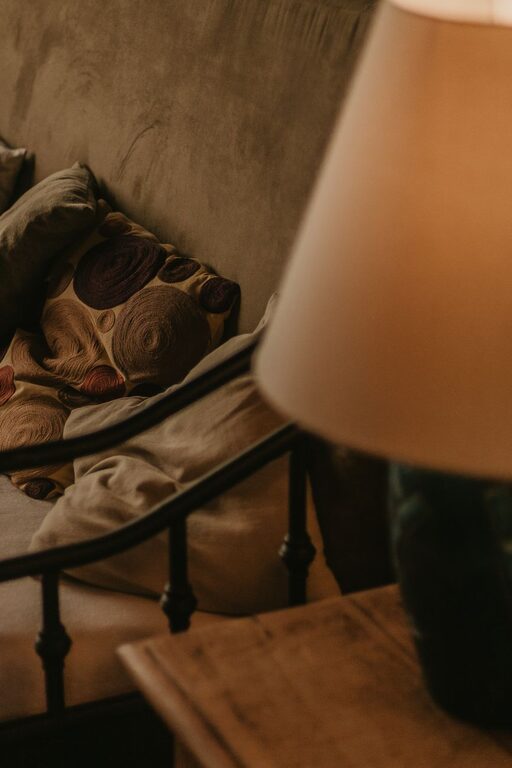 Creating a Cozy and Inviting Home: Simple Tips to Enhance Comfort